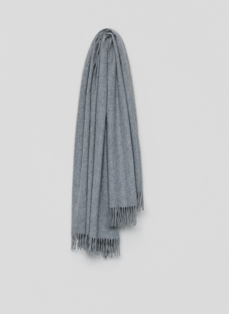 Arran Plain Cashmere Throw Flannel Grey | Begg x Co