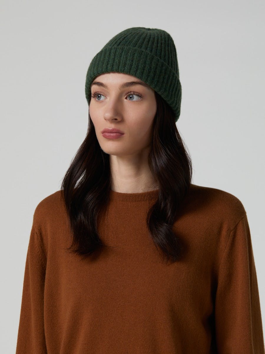Women's Green Cashmere Beanie Hat | Begg x Co 