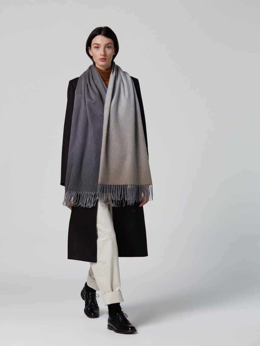 Women's Luxury Cashmere Marbled Midnight Nuance Stole| Begg x Co