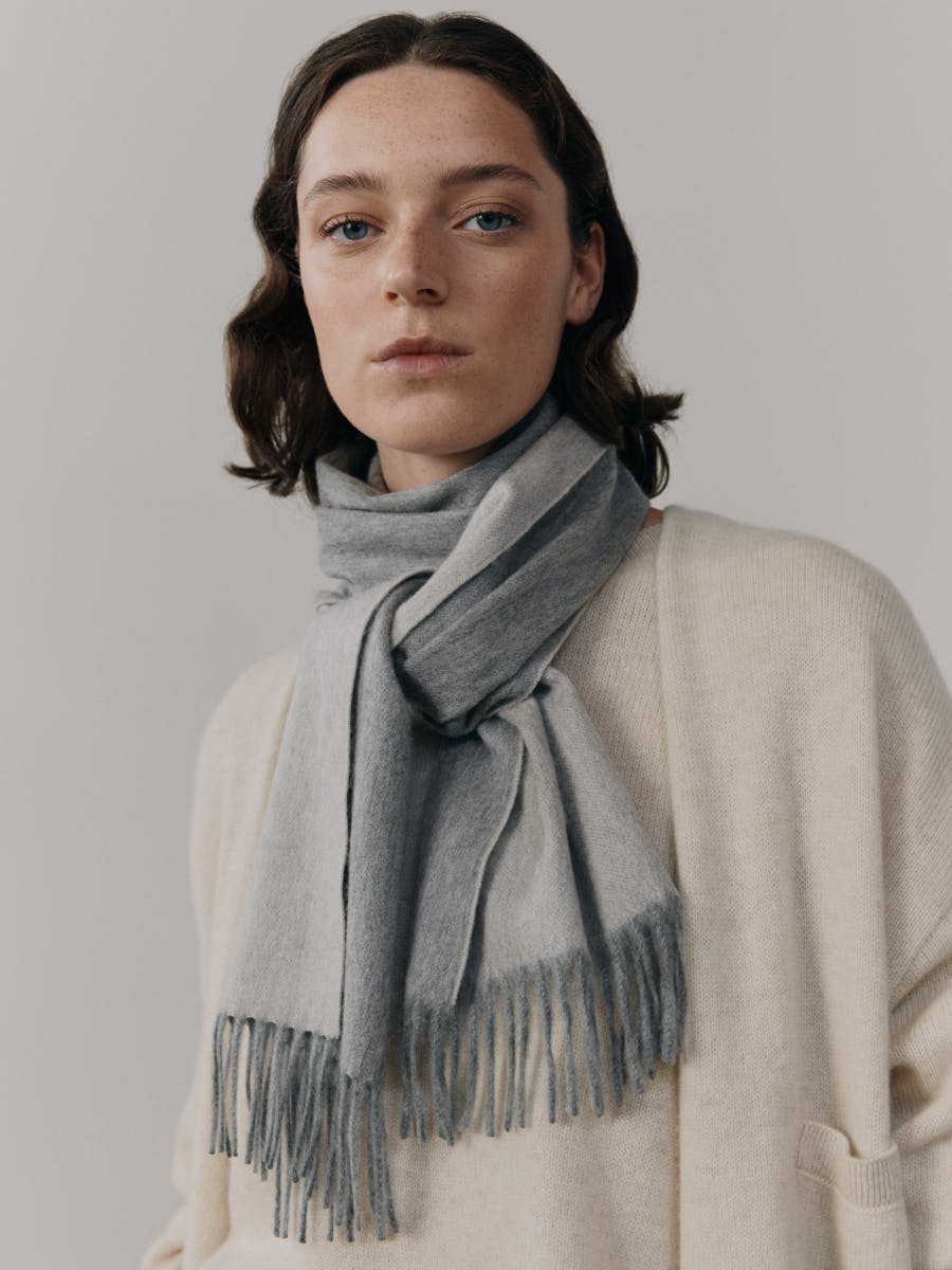 Arran Reversible Flannel Oyster Womens Cashmere Scarf | Begg x Co