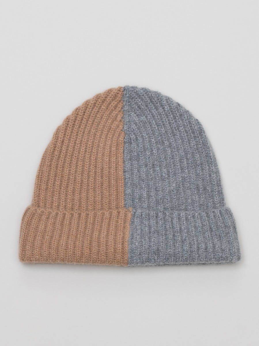 Knitted Bi-Colour Cashmere Beanie Grey Suede | Begg x Co