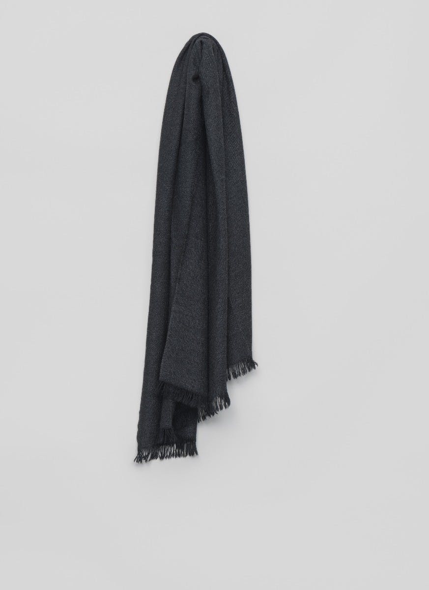 Kishorn Womens Cashmere Scarf Charcoal | Begg x Co