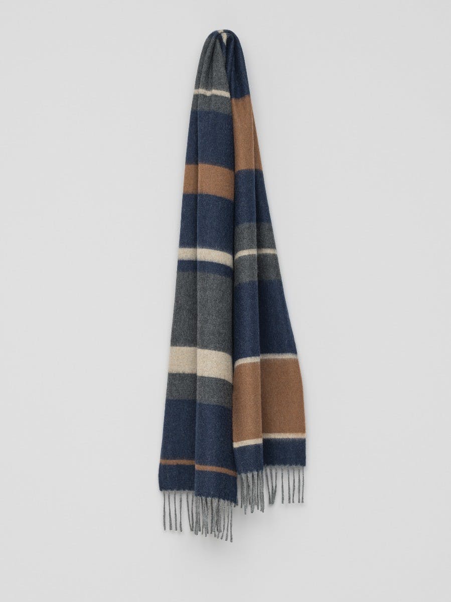 Womens Navy Vicuna Lambswool Scarf | Begg x Co