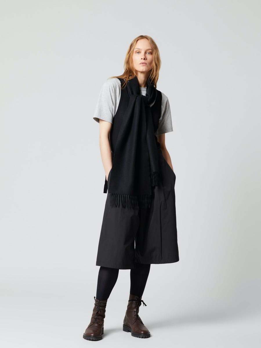 Women's Vier Black Lambswool Cashmere Scarf | Begg x Co