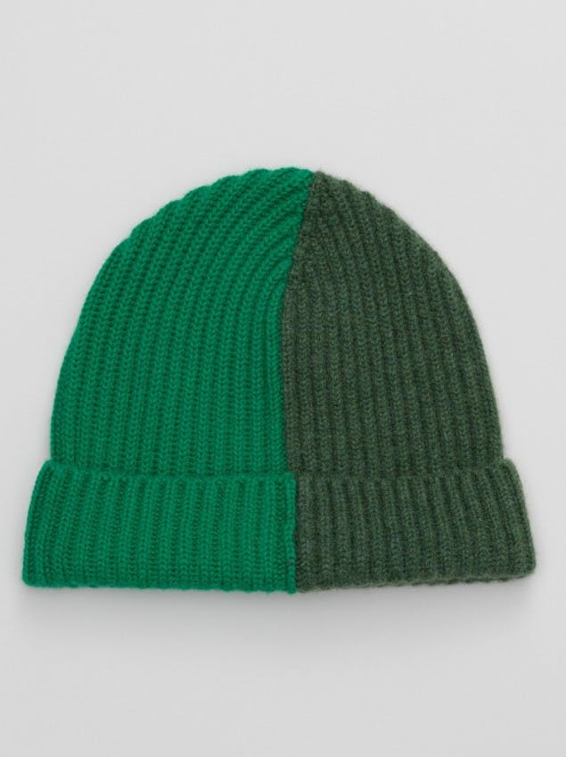 Luxury Cashmere Beanie in Green | Begg x Co